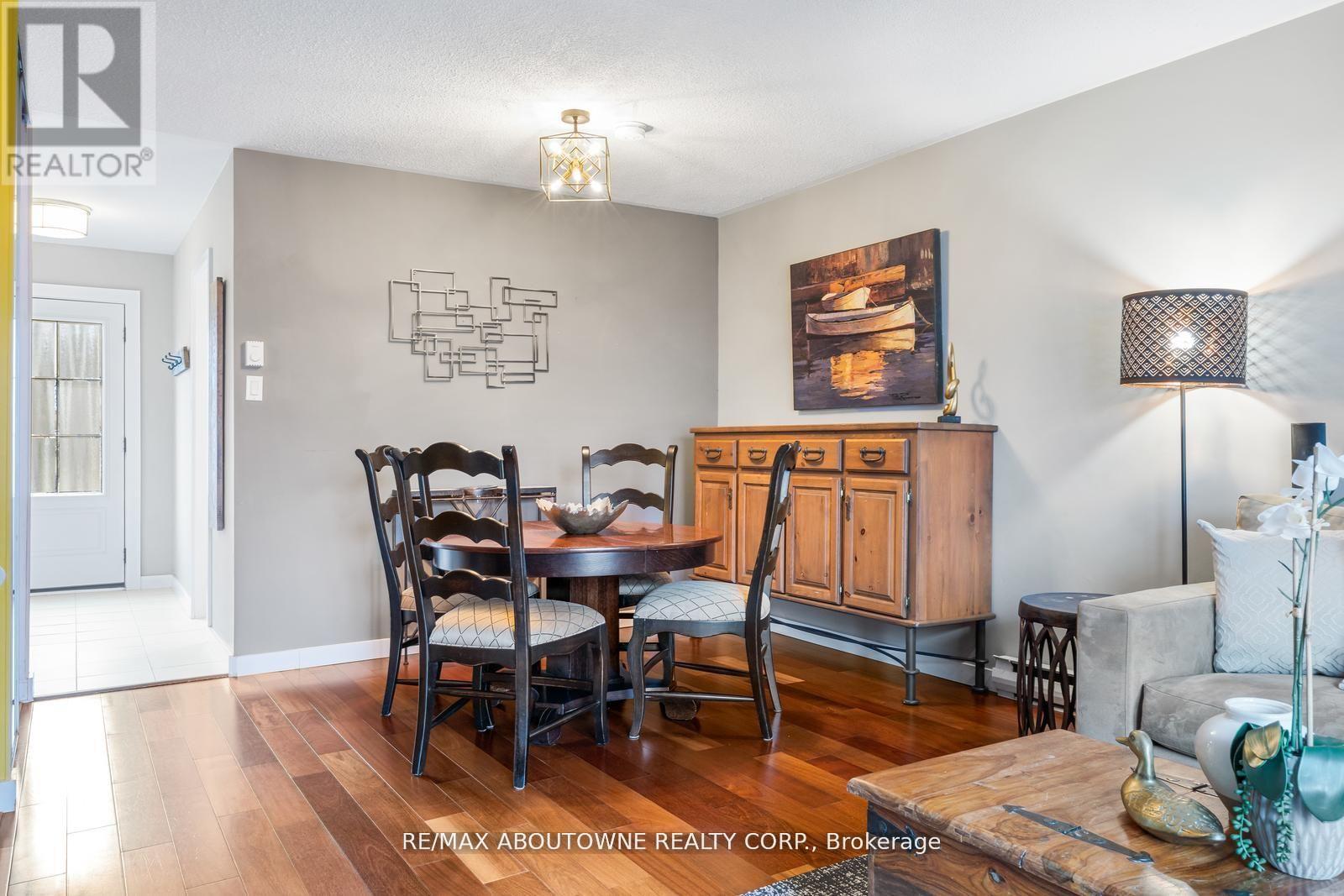 71 Sarah Lane, Oakville, Ontario  L6L 3V2 - Photo 12 - W13029064