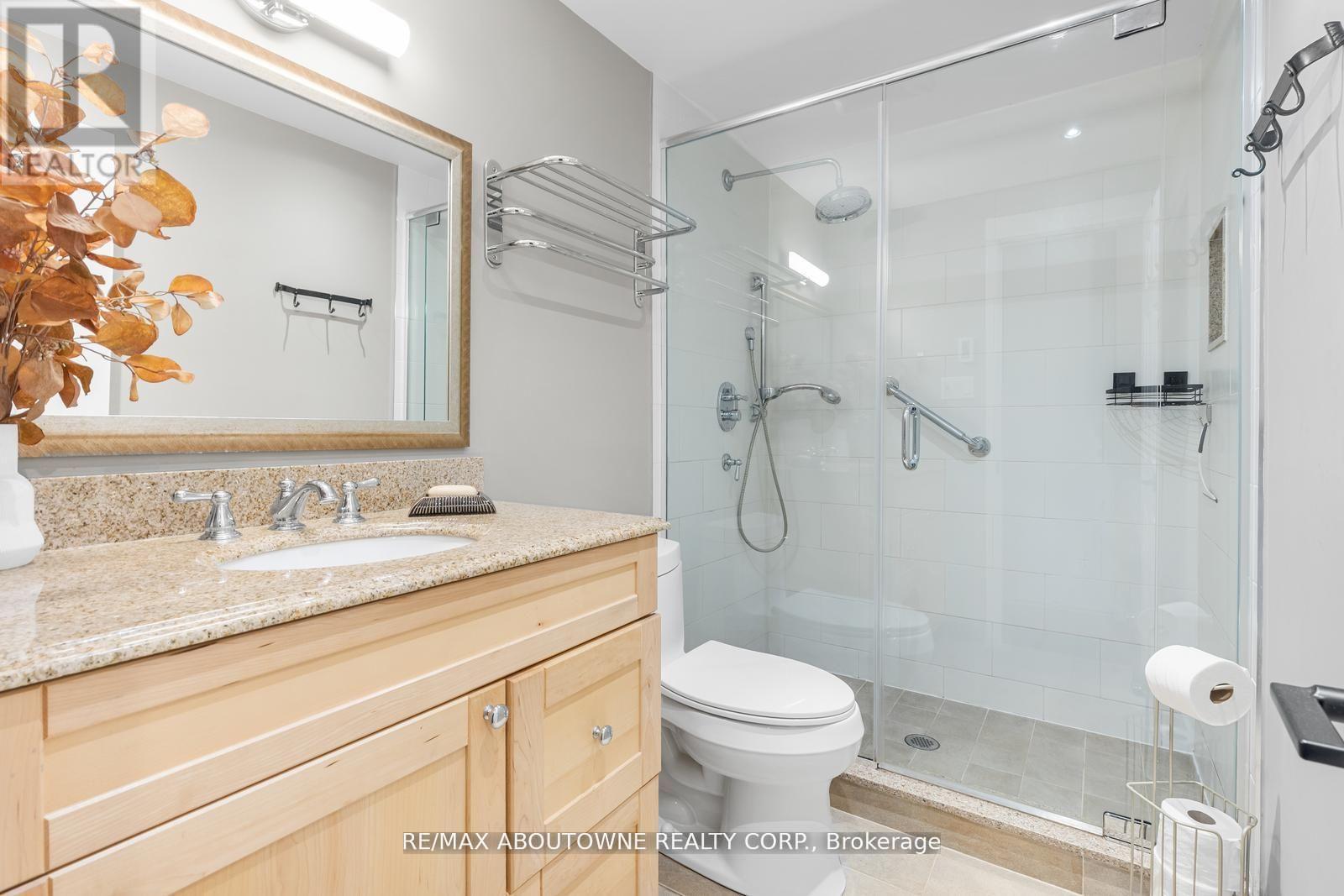 71 Sarah Lane, Oakville, Ontario  L6L 3V2 - Photo 20 - W13029064