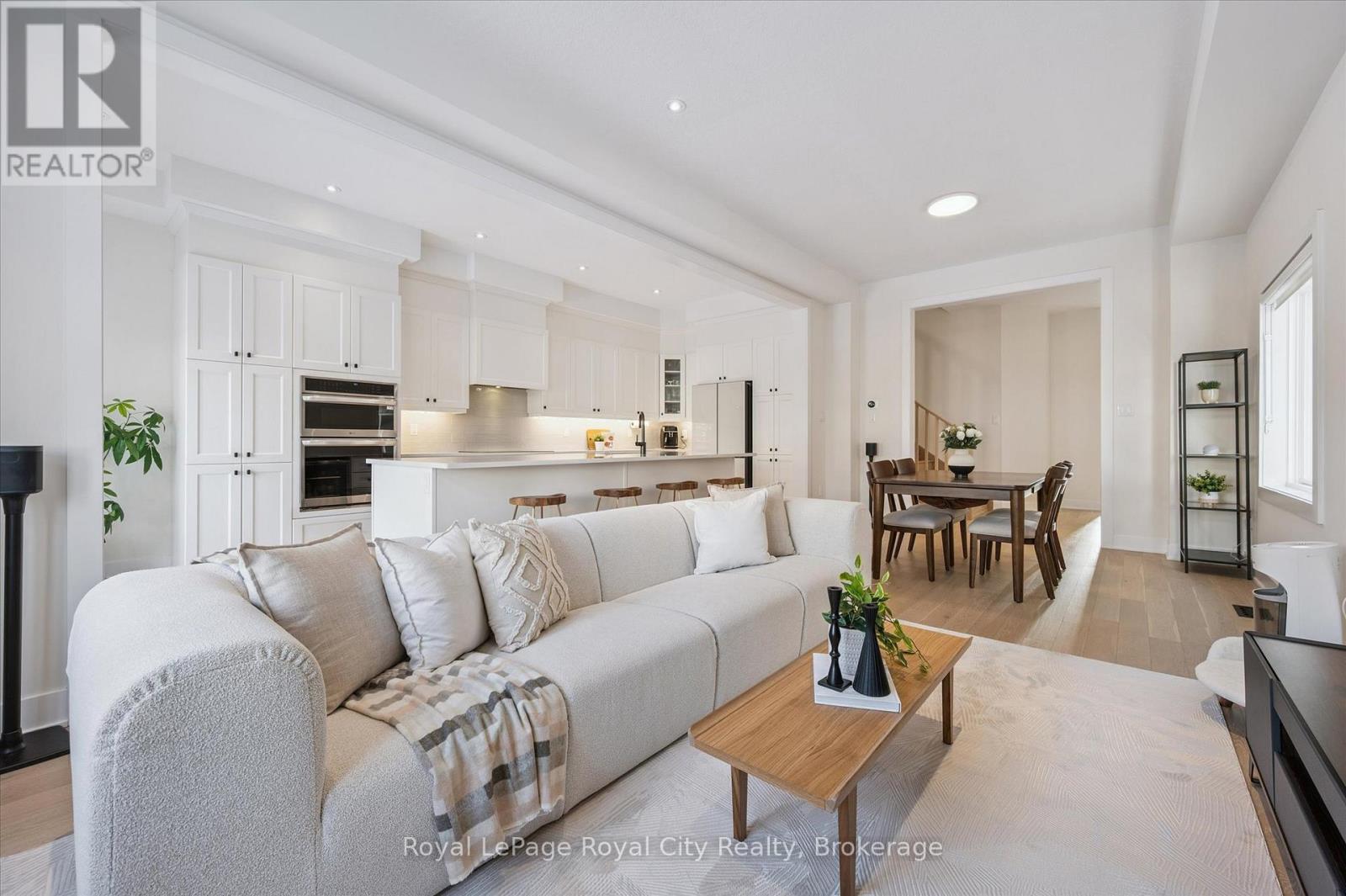 32 HUTCHISON ROAD, Guelph, Ontario