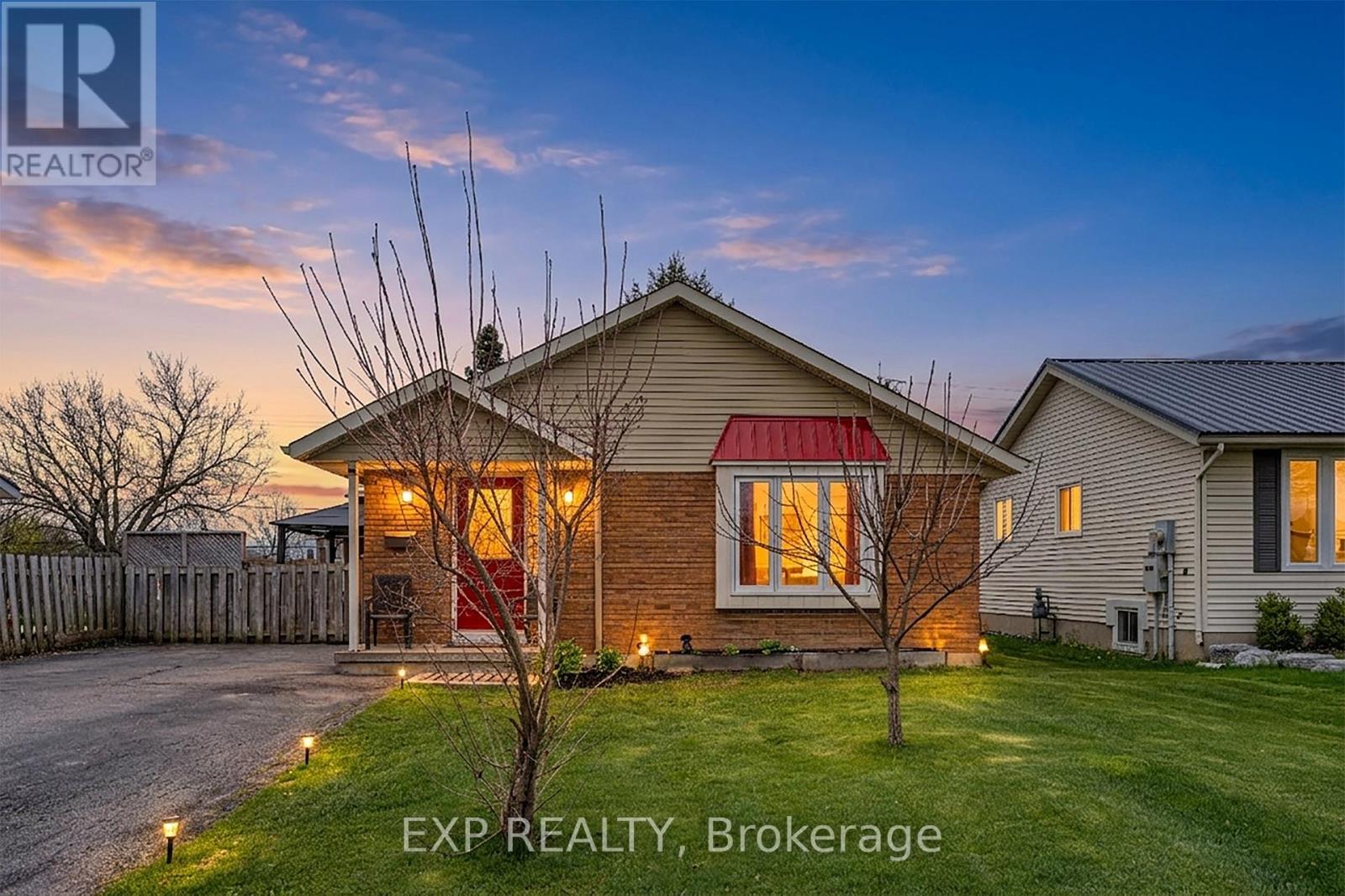 8 ABBOTT LANE, Haldimand, Ontario