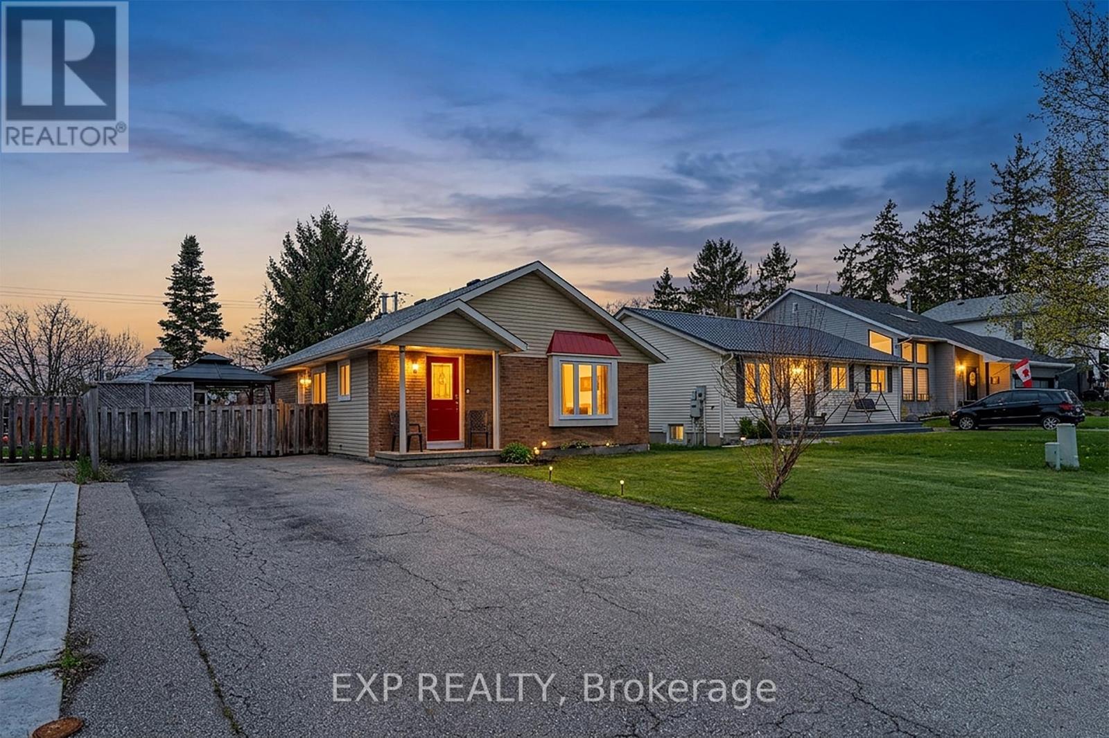 8 Abbott Lane, Haldimand, Ontario  N0A 1E0 - Photo 2 - X13028992