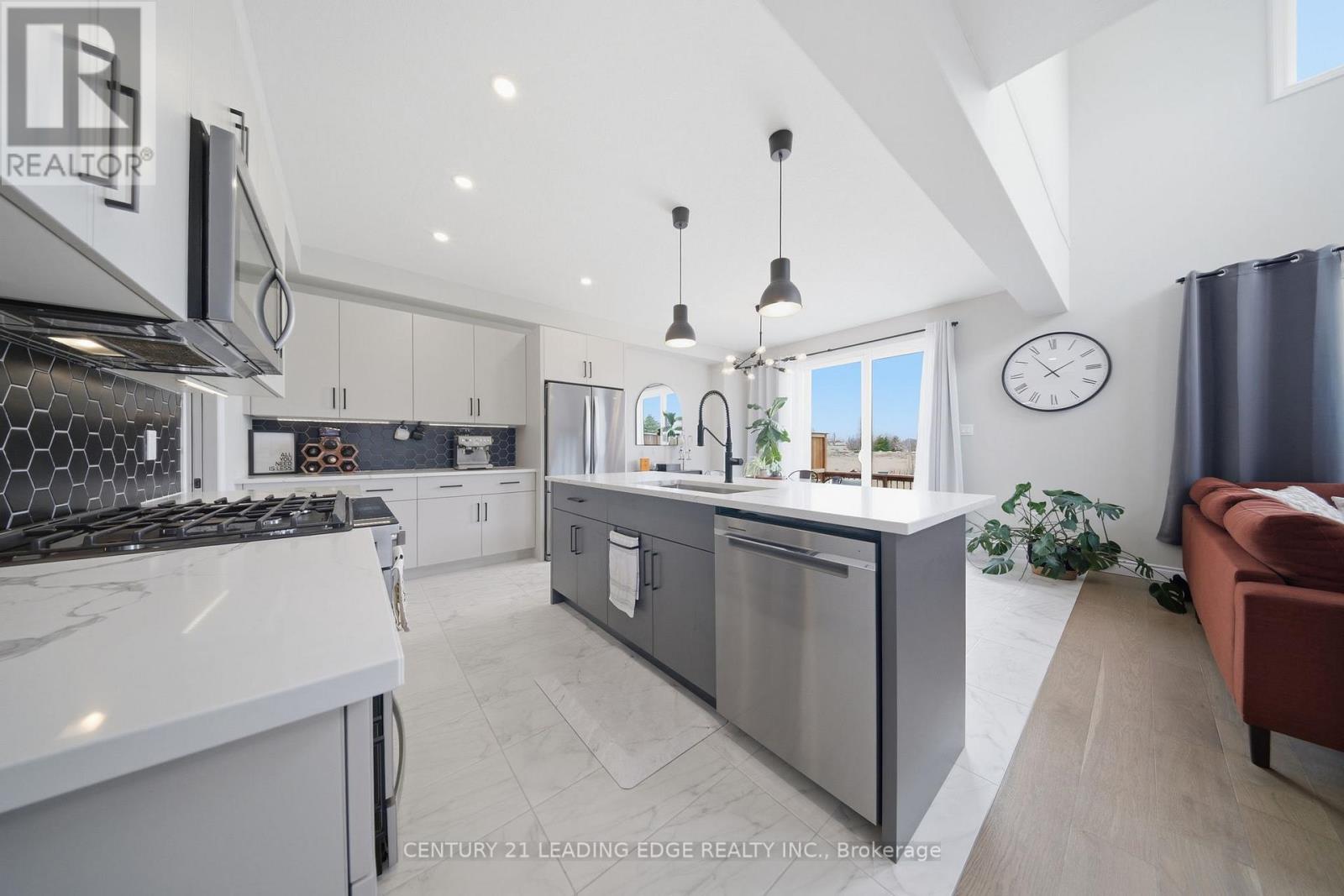 1 Hamilton Lane, East Luther Grand Valley, Ontario  L9W 7R9 - Photo 10 - X13029062