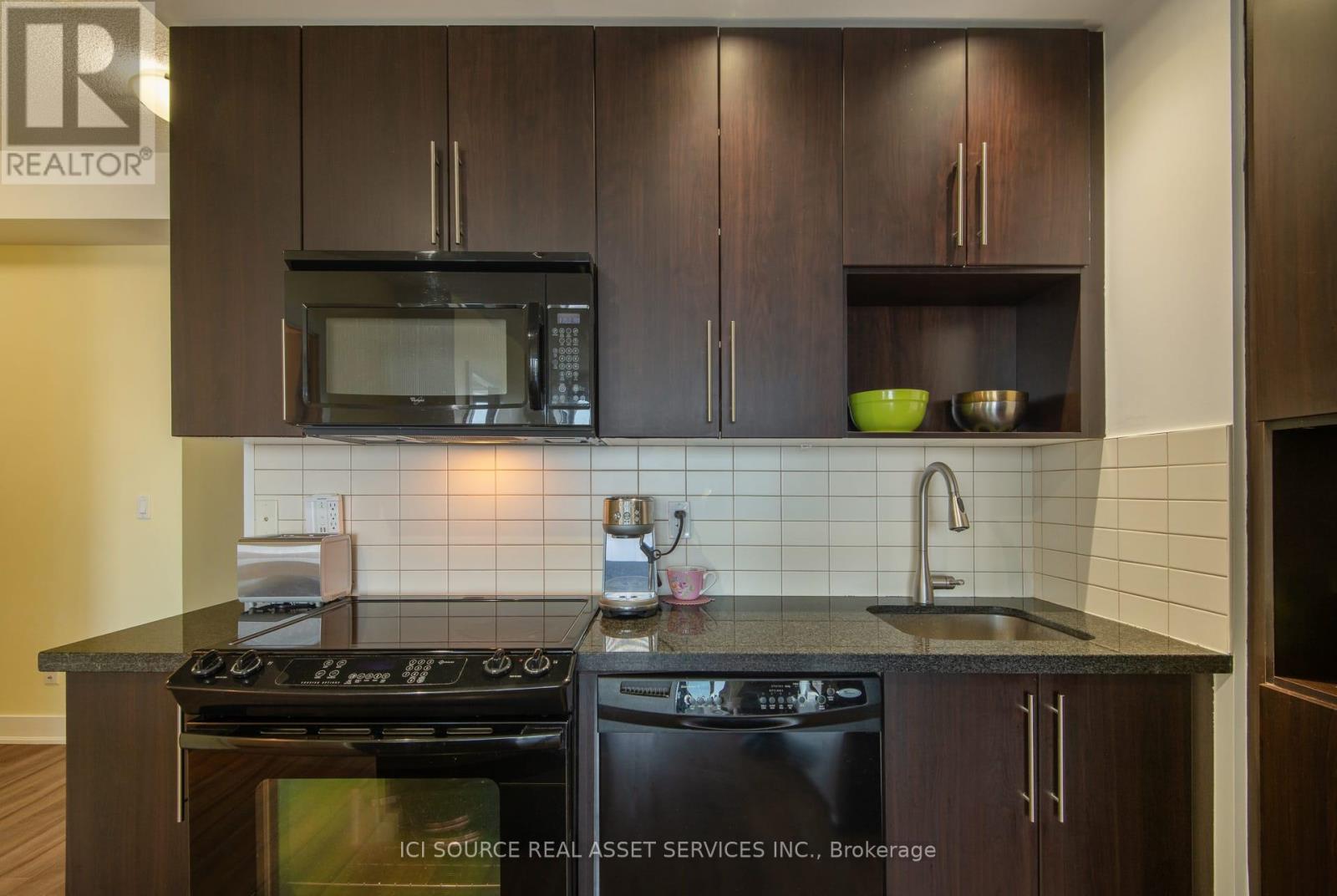 2303 - 28 Linden Street, Toronto, Ontario  M4Y 0A4 - Photo 19 - C12989140