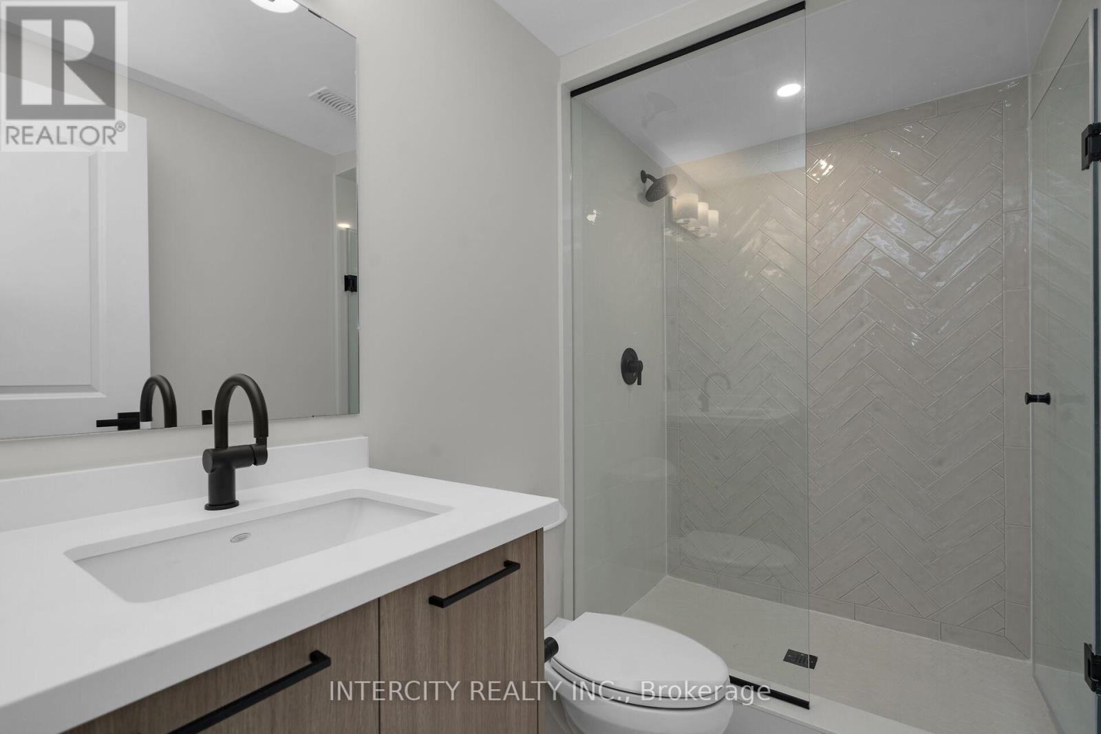 8 Heart Lake Circle, King, Ontario  L7B 0T1 - Photo 48 - N12759212