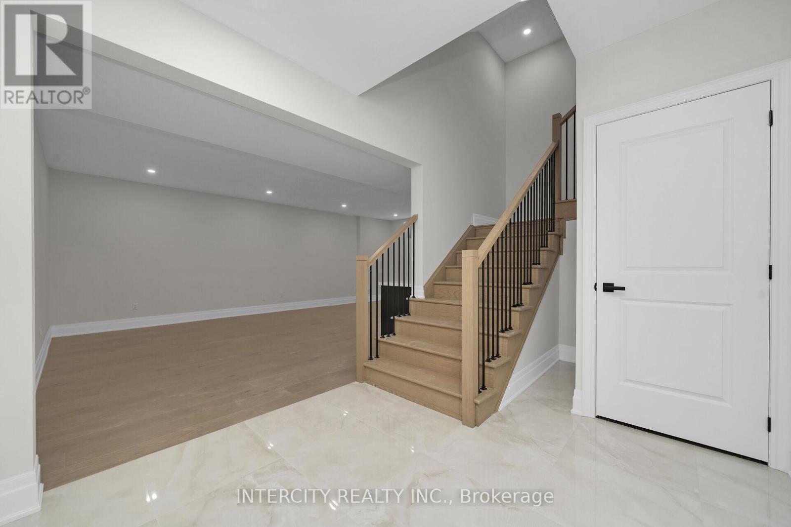 8 Heart Lake Circle, King, Ontario  L7B 0T1 - Photo 49 - N12759212