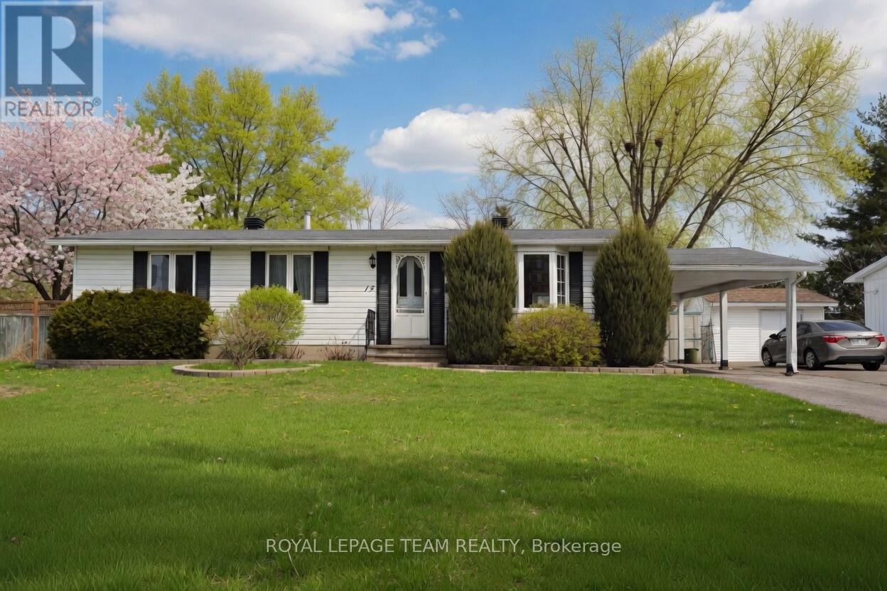 15 OVERLAKE DRIVE, Ottawa, Ontario