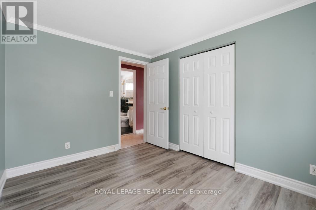 15 Overlake Drive, Ottawa, Ontario  K2E 5V2 - Photo 20 - X12920036