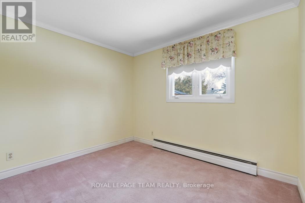 15 Overlake Drive, Ottawa, Ontario  K2E 5V2 - Photo 23 - X12920036