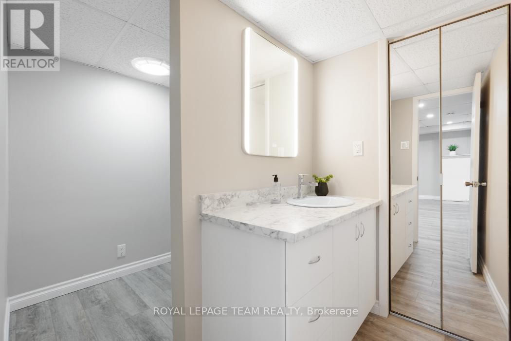 15 Overlake Drive, Ottawa, Ontario  K2E 5V2 - Photo 34 - X12920036