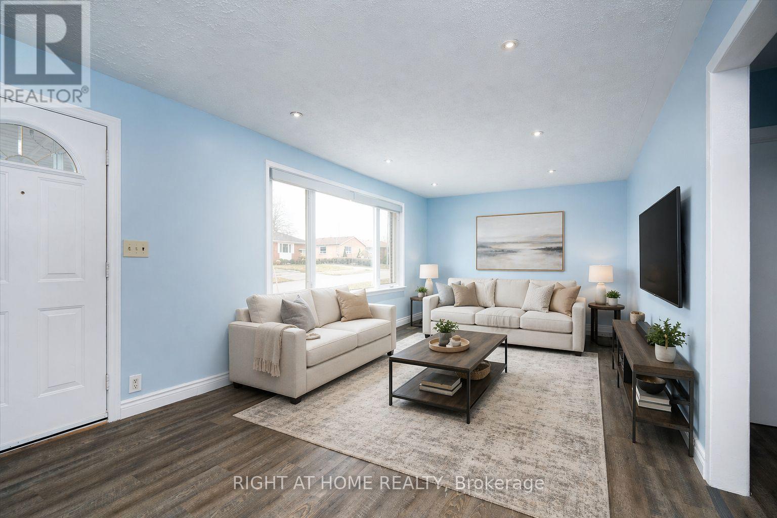 322 Jasper Avenue, Oshawa, Ontario  L1J 1L5 - Photo 2 - E13029178