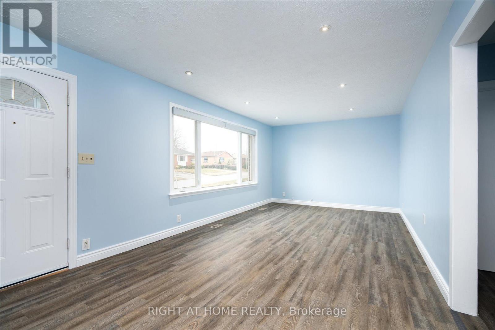 322 Jasper Avenue, Oshawa, Ontario  L1J 1L5 - Photo 4 - E13029178