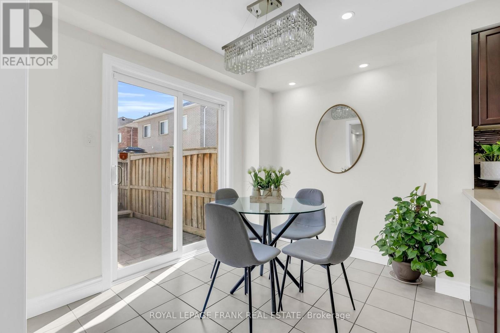 58 Decourcy-Ireland Circle, Ajax, Ontario  L1T 0K6 - Photo 18 - E13029308