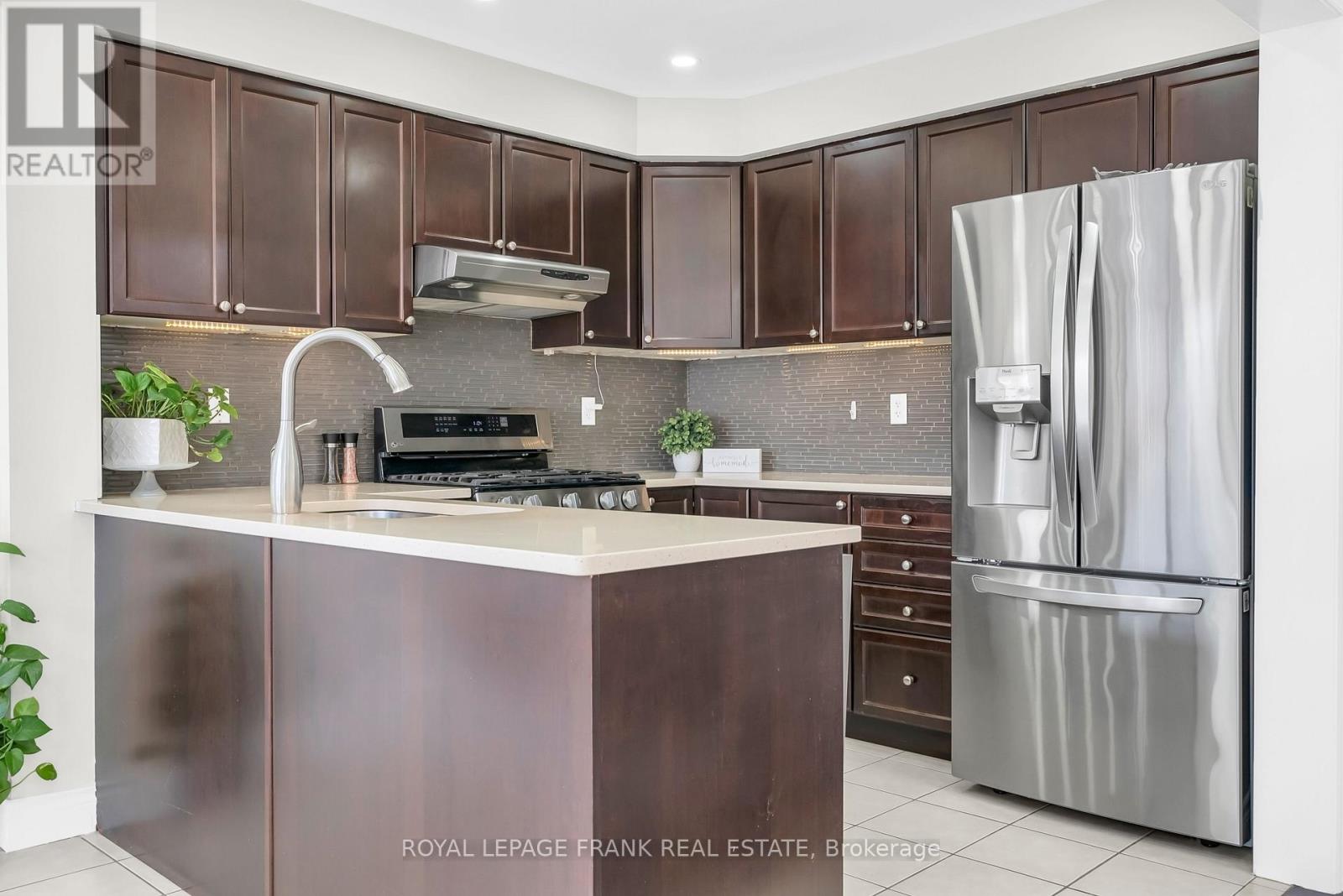 58 Decourcy-Ireland Circle, Ajax, Ontario  L1T 0K6 - Photo 20 - E13029308