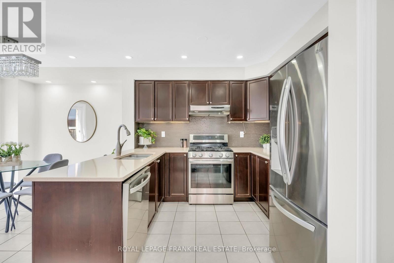 58 Decourcy-Ireland Circle, Ajax, Ontario  L1T 0K6 - Photo 21 - E13029308