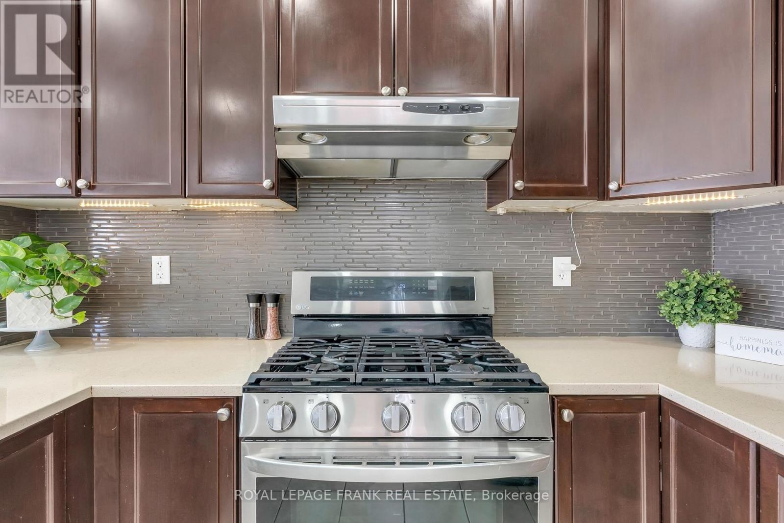 58 Decourcy-Ireland Circle, Ajax, Ontario  L1T 0K6 - Photo 23 - E13029308