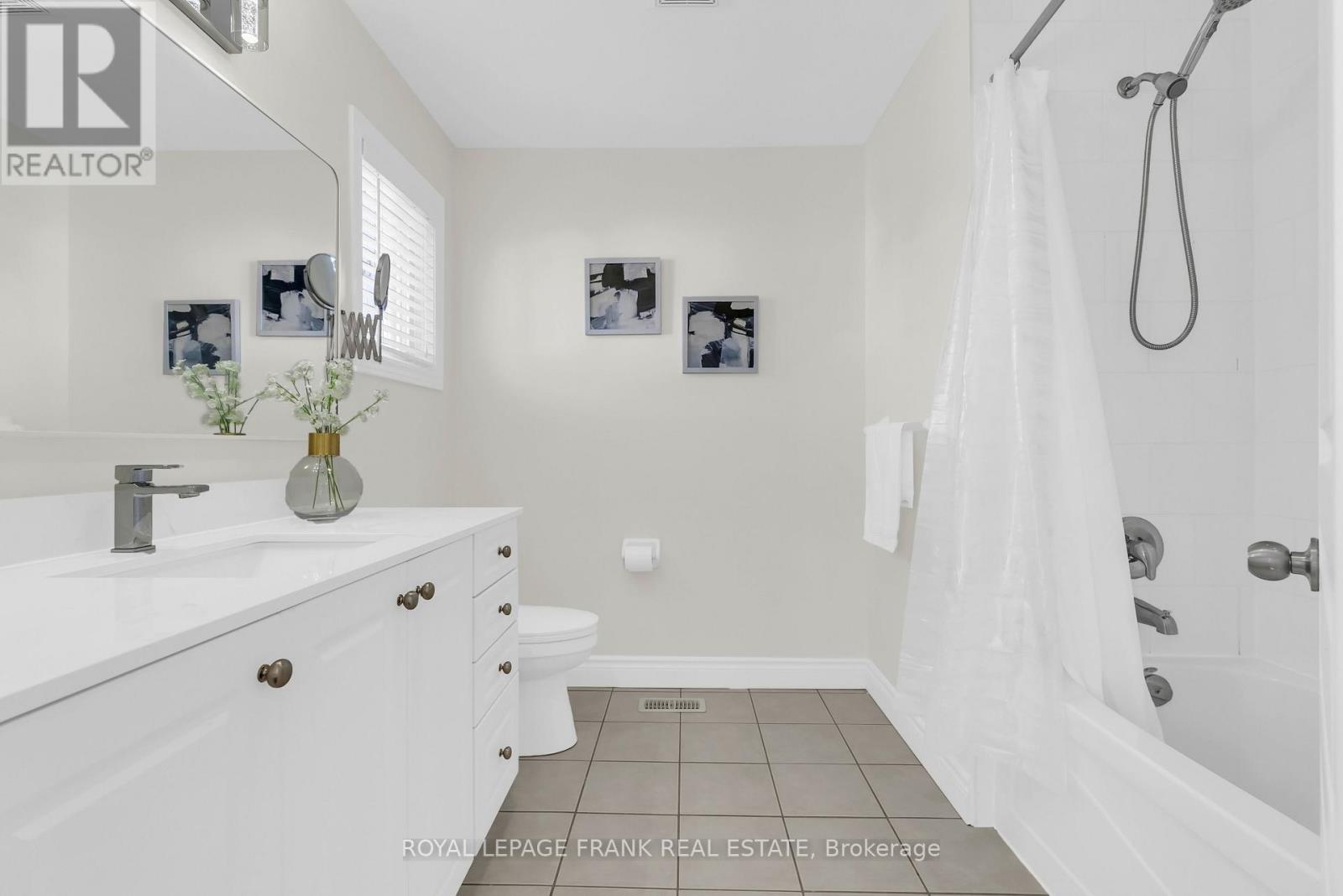 58 Decourcy-Ireland Circle, Ajax, Ontario  L1T 0K6 - Photo 32 - E13029308