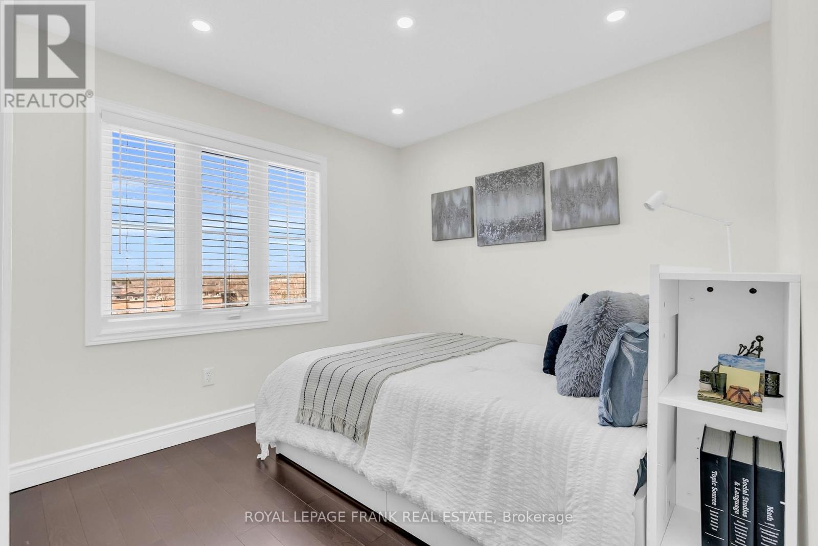 58 Decourcy-Ireland Circle, Ajax, Ontario  L1T 0K6 - Photo 35 - E13029308