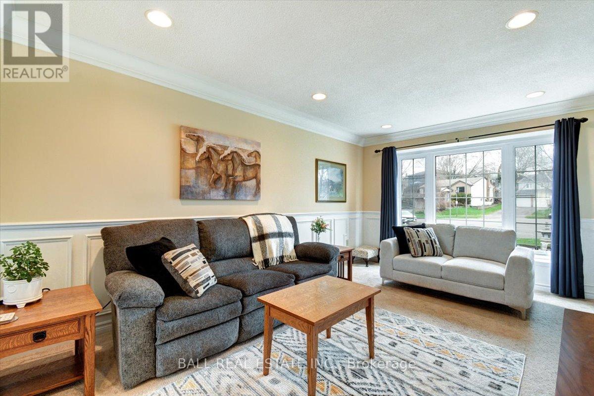 27 Blackstone Court, East Gwillimbury, Ontario  L9N 1C2 - Photo 8 - N13029156