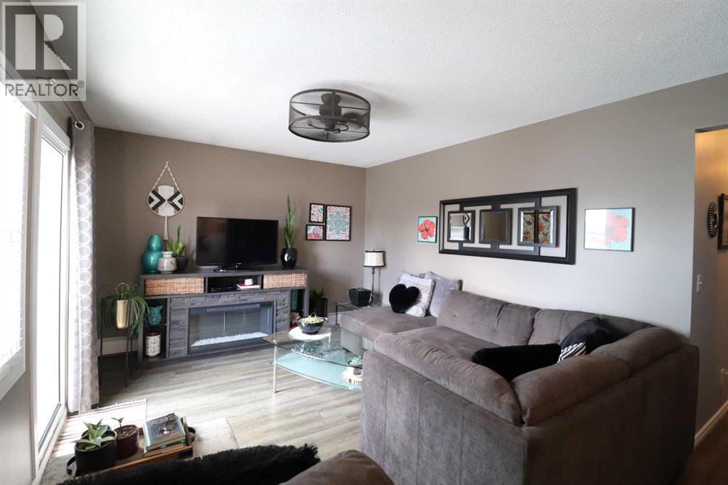 8, 1739 St Edward Boulevard N, Lethbridge, Alberta  T1H 1X2 - Photo 8 - A2298565