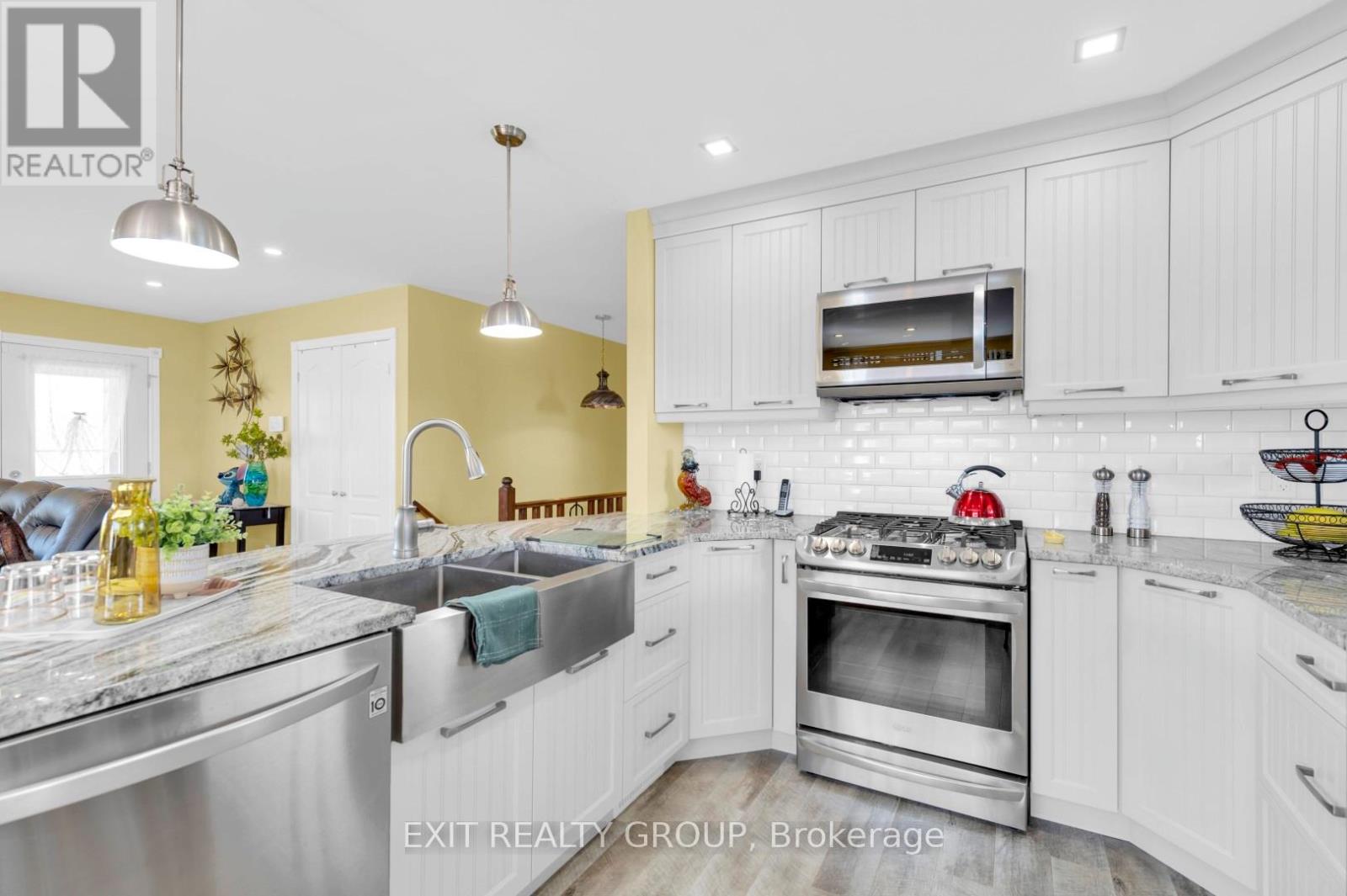 1690 Wallbridge Loyalist Road, Quinte West, Ontario  K8N 4Z5 - Photo 17 - X13029192