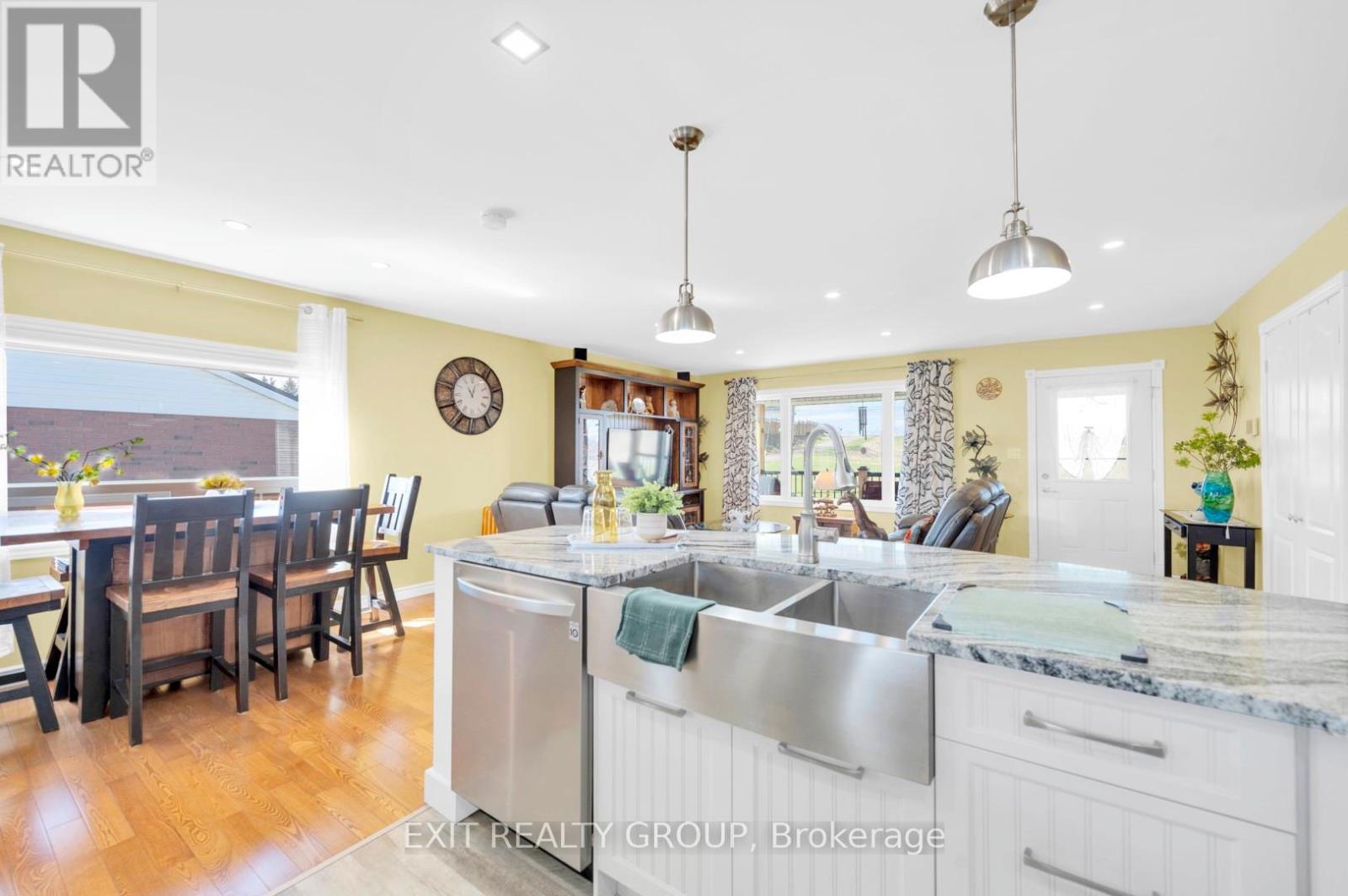 1690 Wallbridge Loyalist Road, Quinte West, Ontario  K8N 4Z5 - Photo 18 - X13029192