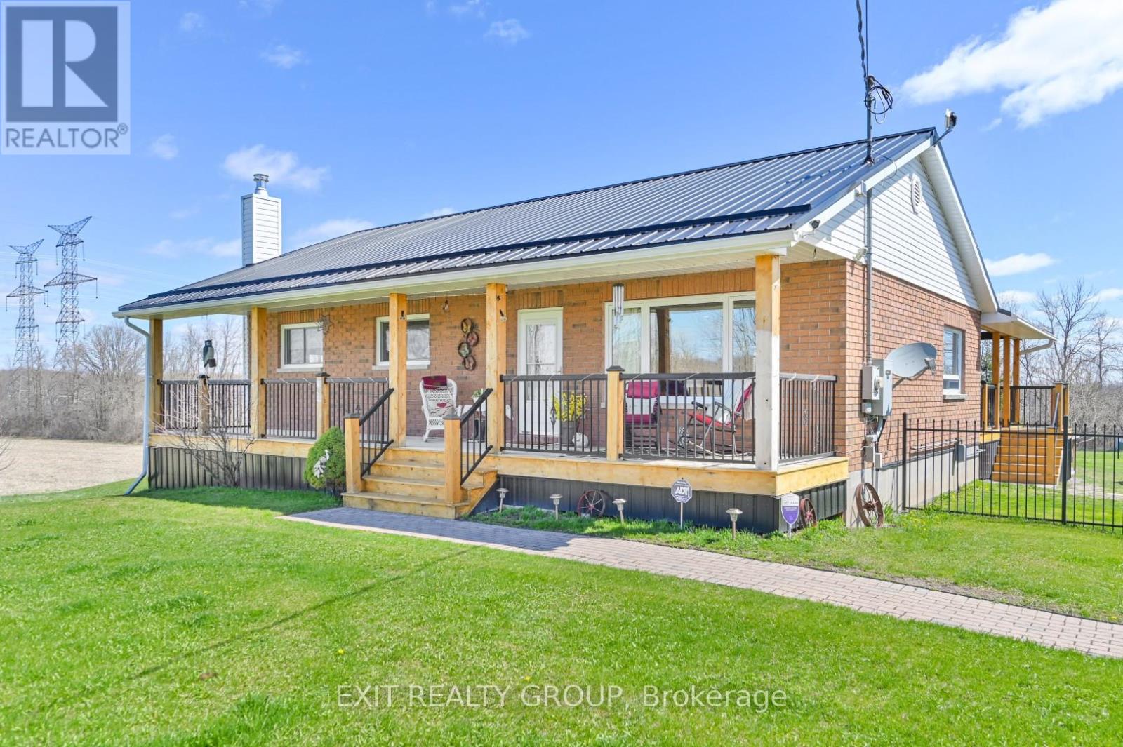 1690 Wallbridge Loyalist Road, Quinte West, Ontario  K8N 4Z5 - Photo 4 - X13029192