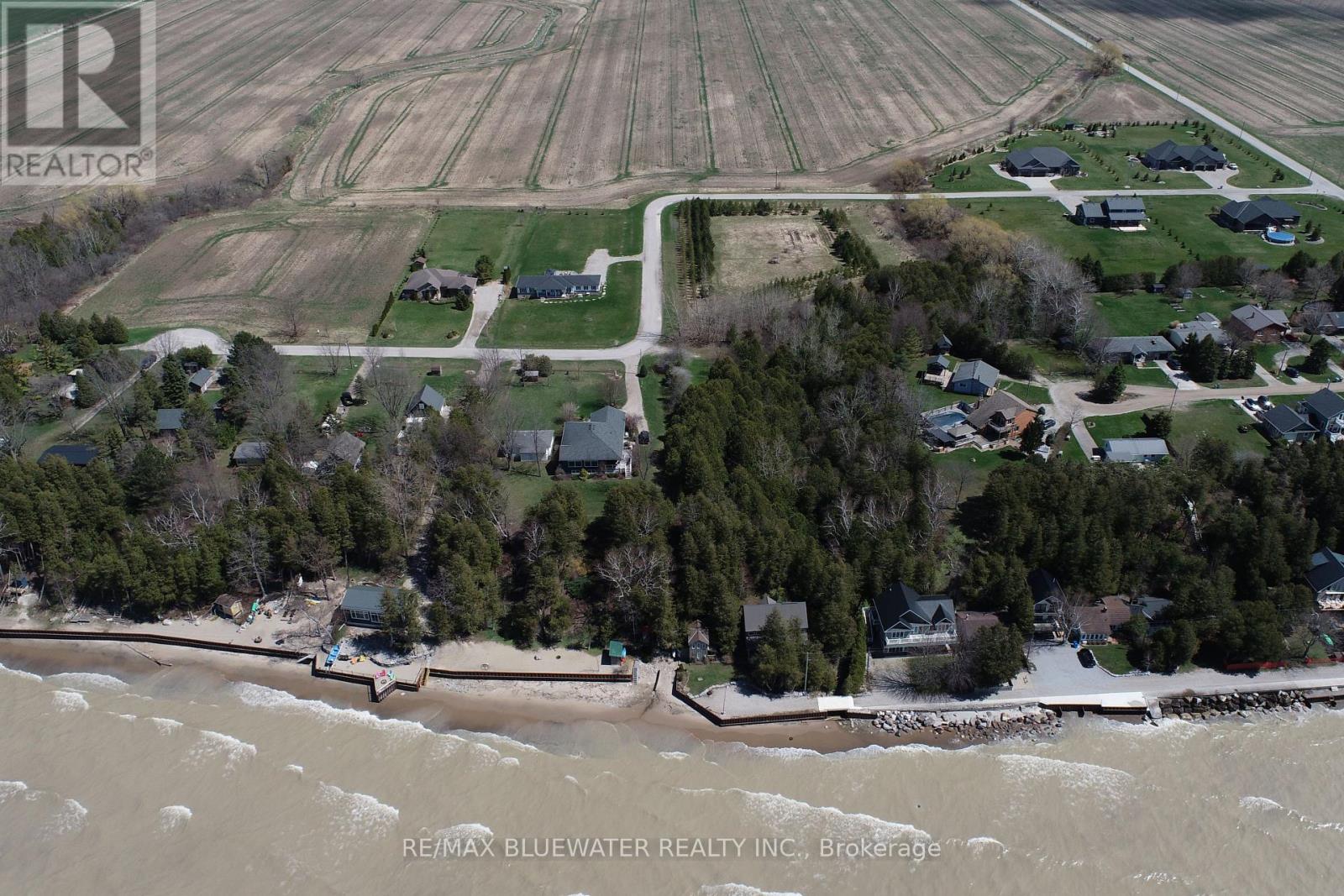 73617 Laporte Street, Bluewater, Ontario  N0M 2T0 - Photo 2 - X13029112