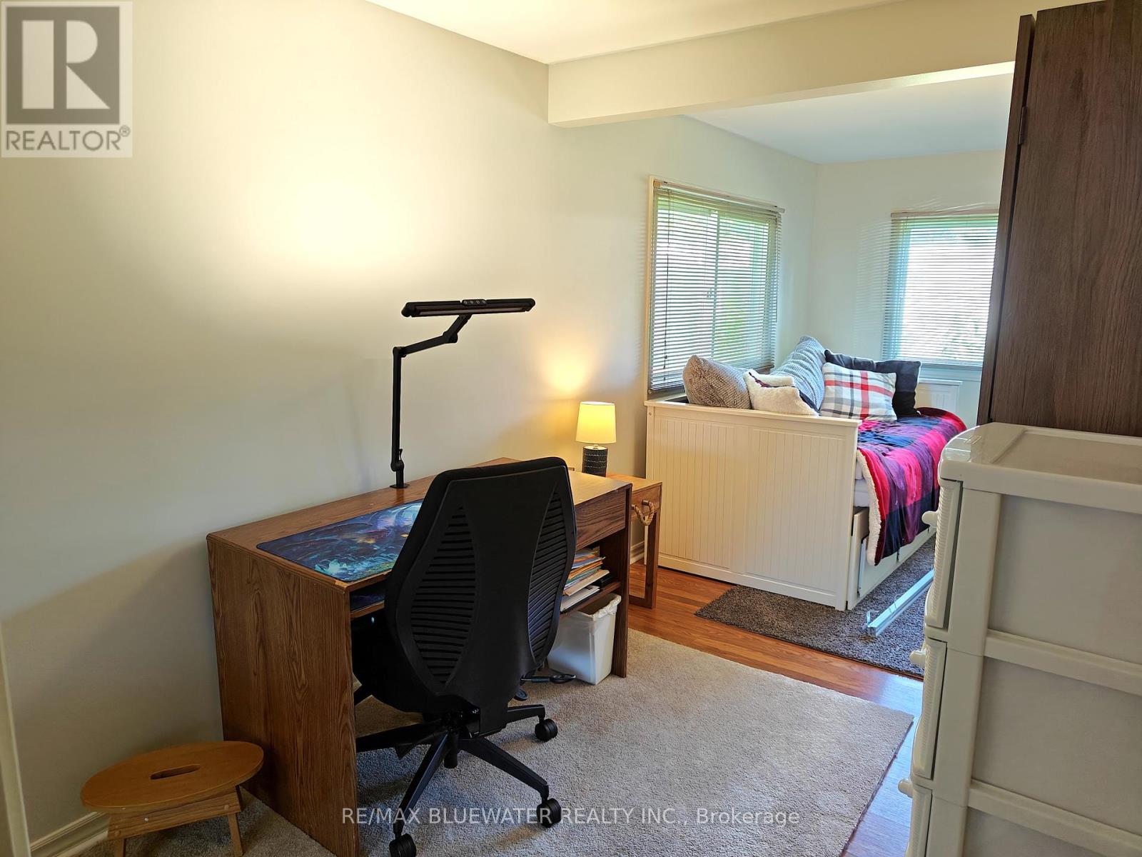 206 Biltmore Drive, South Huron, Ontario  N0M 1T0 - Photo 16 - X13029116