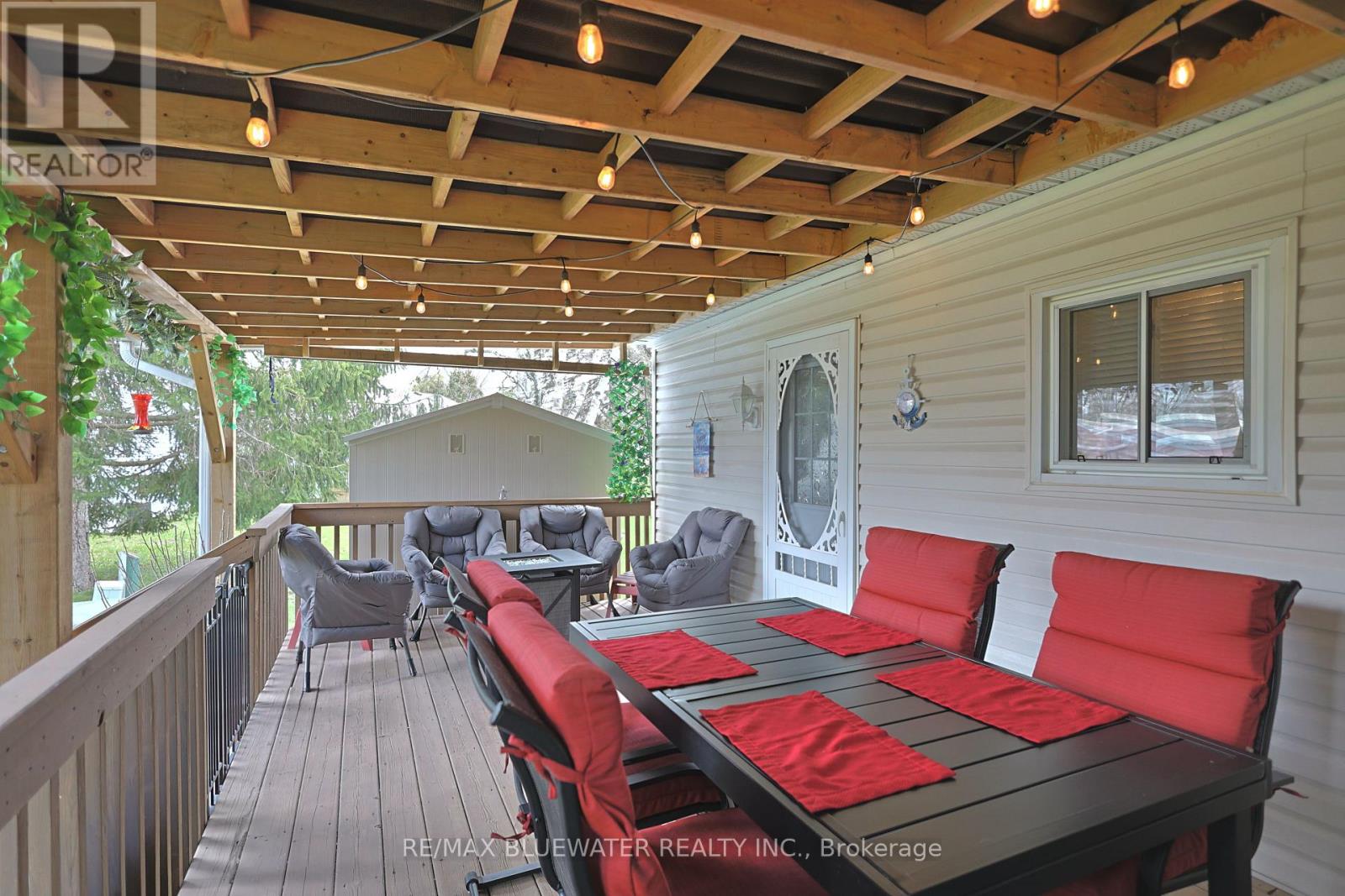 206 Biltmore Drive, South Huron, Ontario  N0M 1T0 - Photo 19 - X13029116