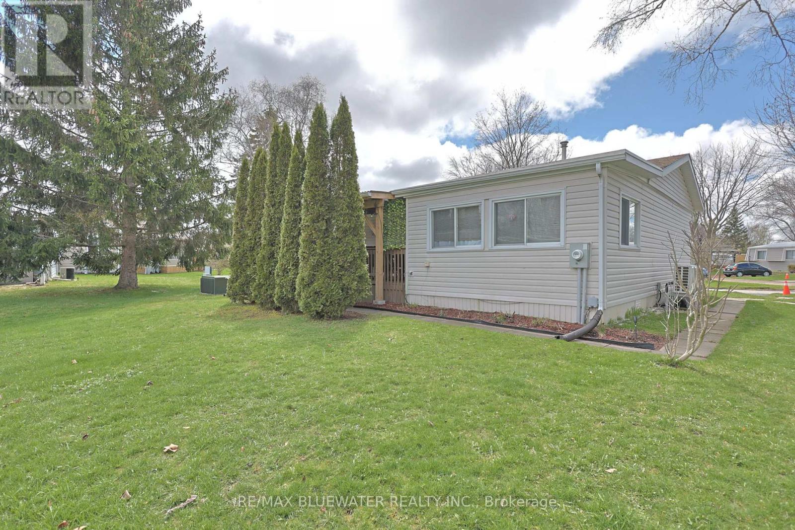 206 Biltmore Drive, South Huron, Ontario  N0M 1T0 - Photo 27 - X13029116