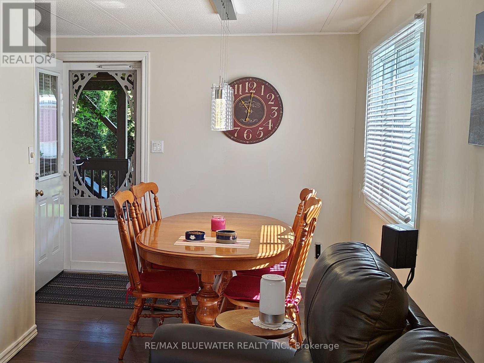 206 Biltmore Drive, South Huron, Ontario  N0M 1T0 - Photo 8 - X13029116