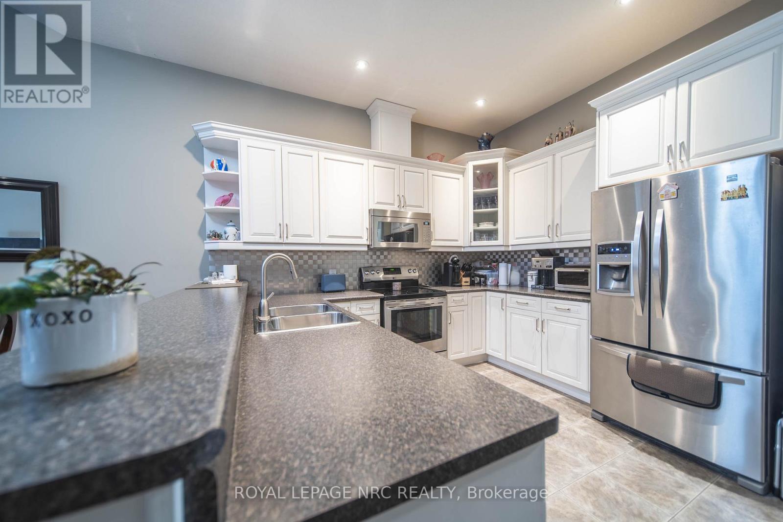 4 - 3232 Montrose Road, Niagara Falls, Ontario  L2E 6S4 - Photo 8 - X12857738