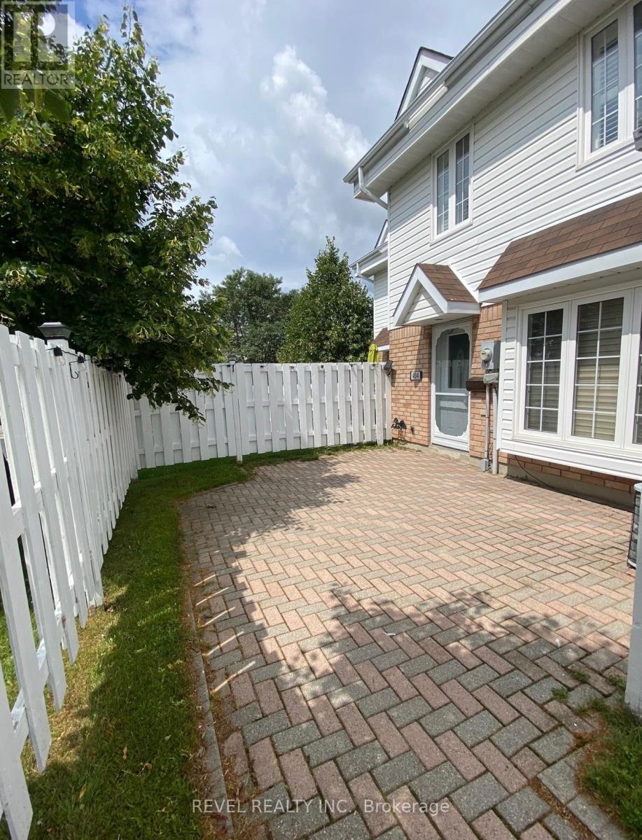 Unit 404 - 630 Lonergan Boulevard, Timmins (Tnw - Riverpark), Ontario  P4P 1H3 - Photo 2 - T13029176