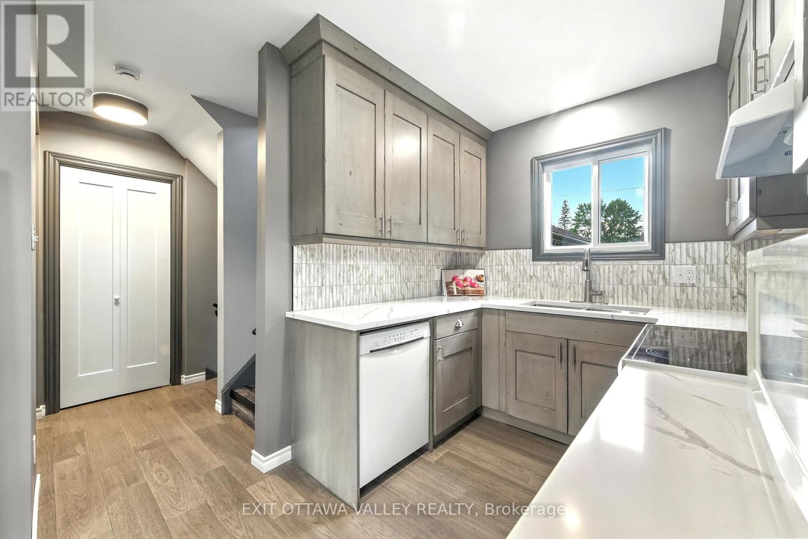 49 Glendale Avenue, Deep River, Ontario  K0J 1P0 - Photo 18 - X13029294