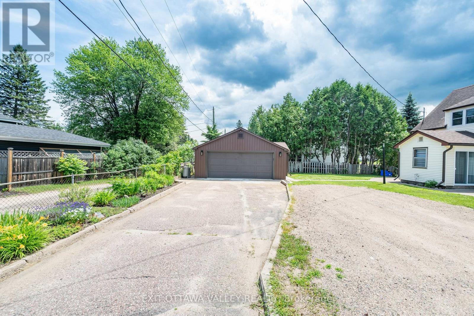 49 Glendale Avenue, Deep River, Ontario  K0J 1P0 - Photo 36 - X13029294