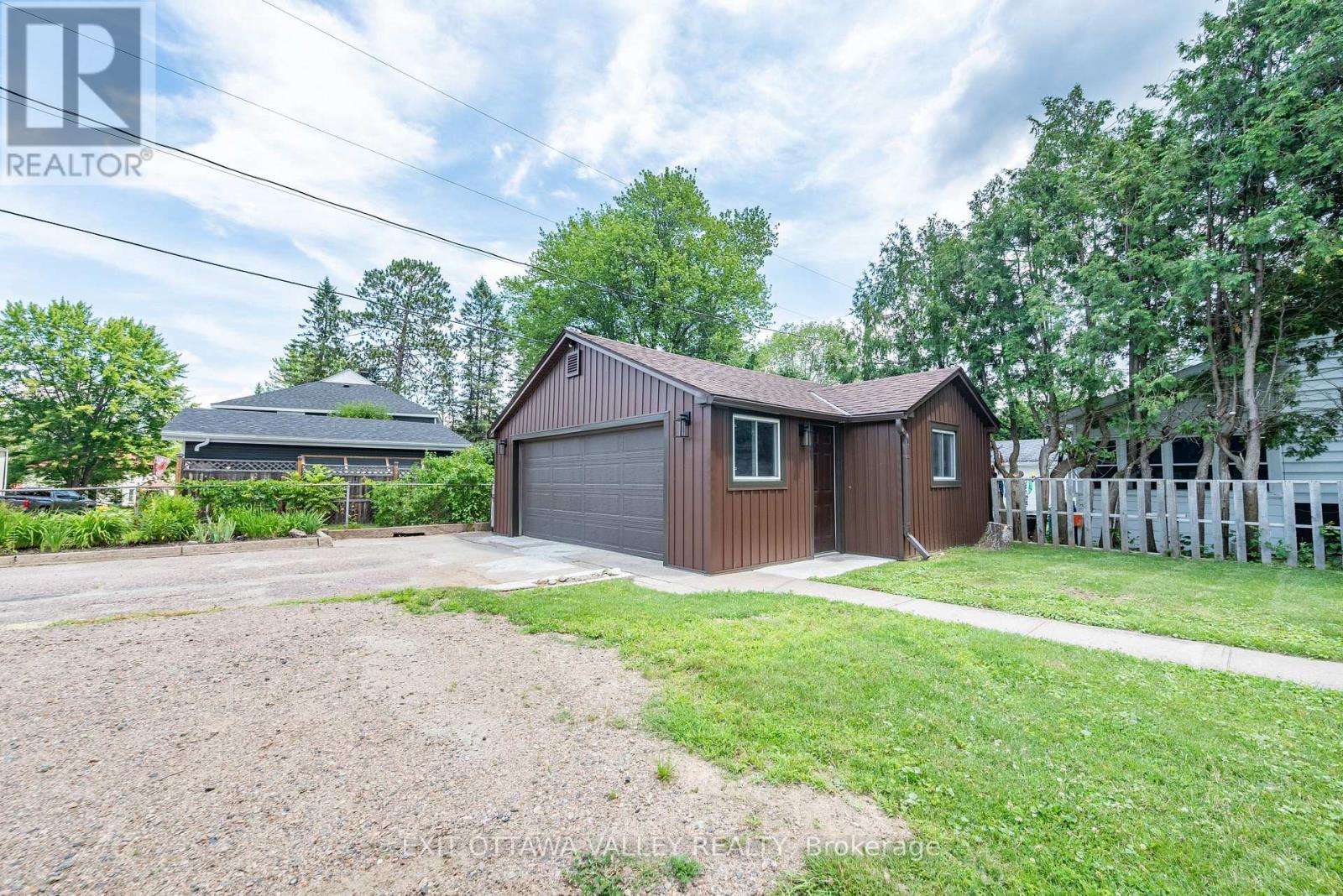 49 Glendale Avenue, Deep River, Ontario  K0J 1P0 - Photo 37 - X13029294