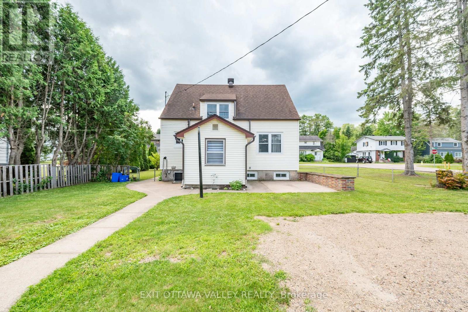 49 Glendale Avenue, Deep River, Ontario  K0J 1P0 - Photo 41 - X13029294