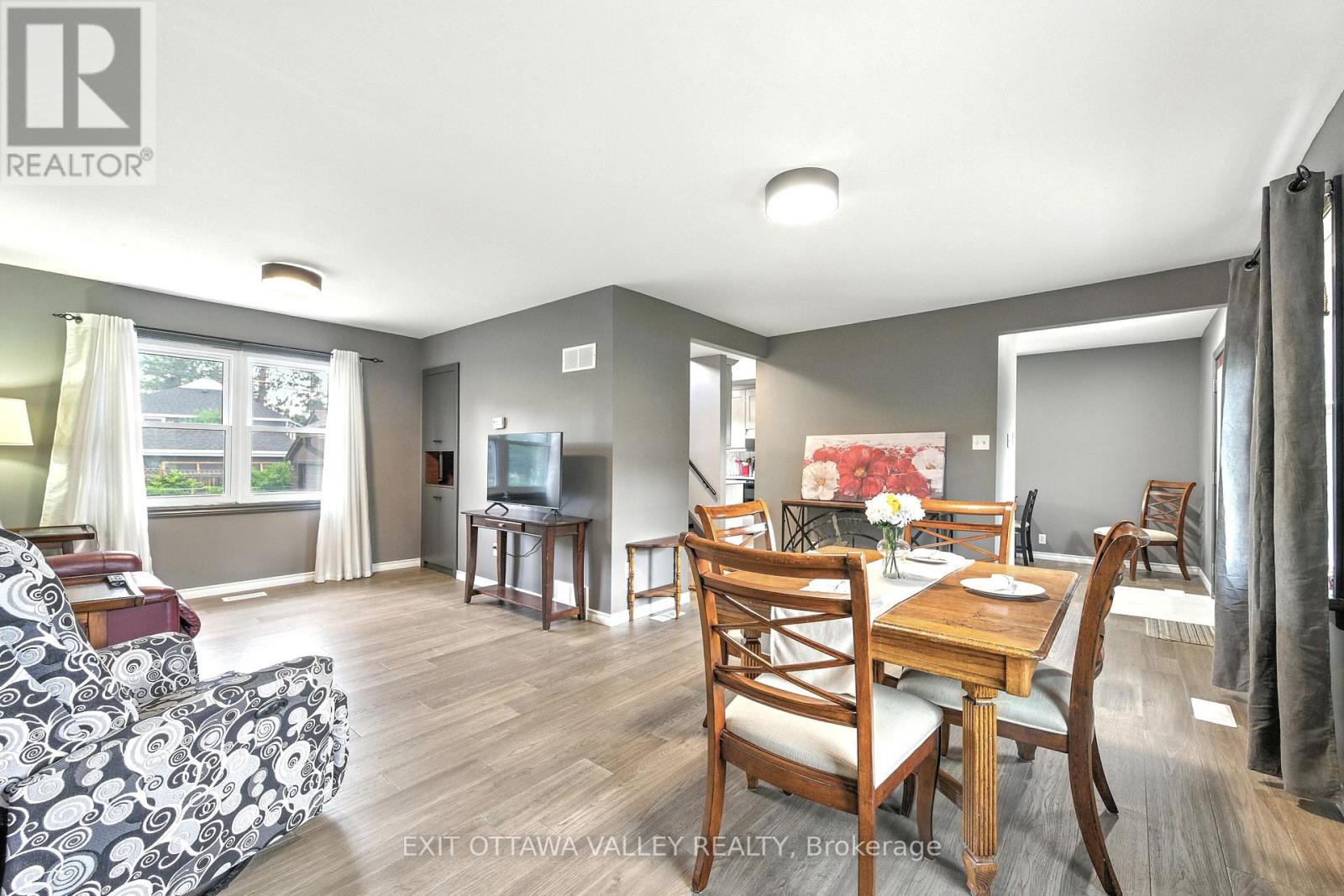 49 Glendale Avenue, Deep River, Ontario  K0J 1P0 - Photo 8 - X13029294