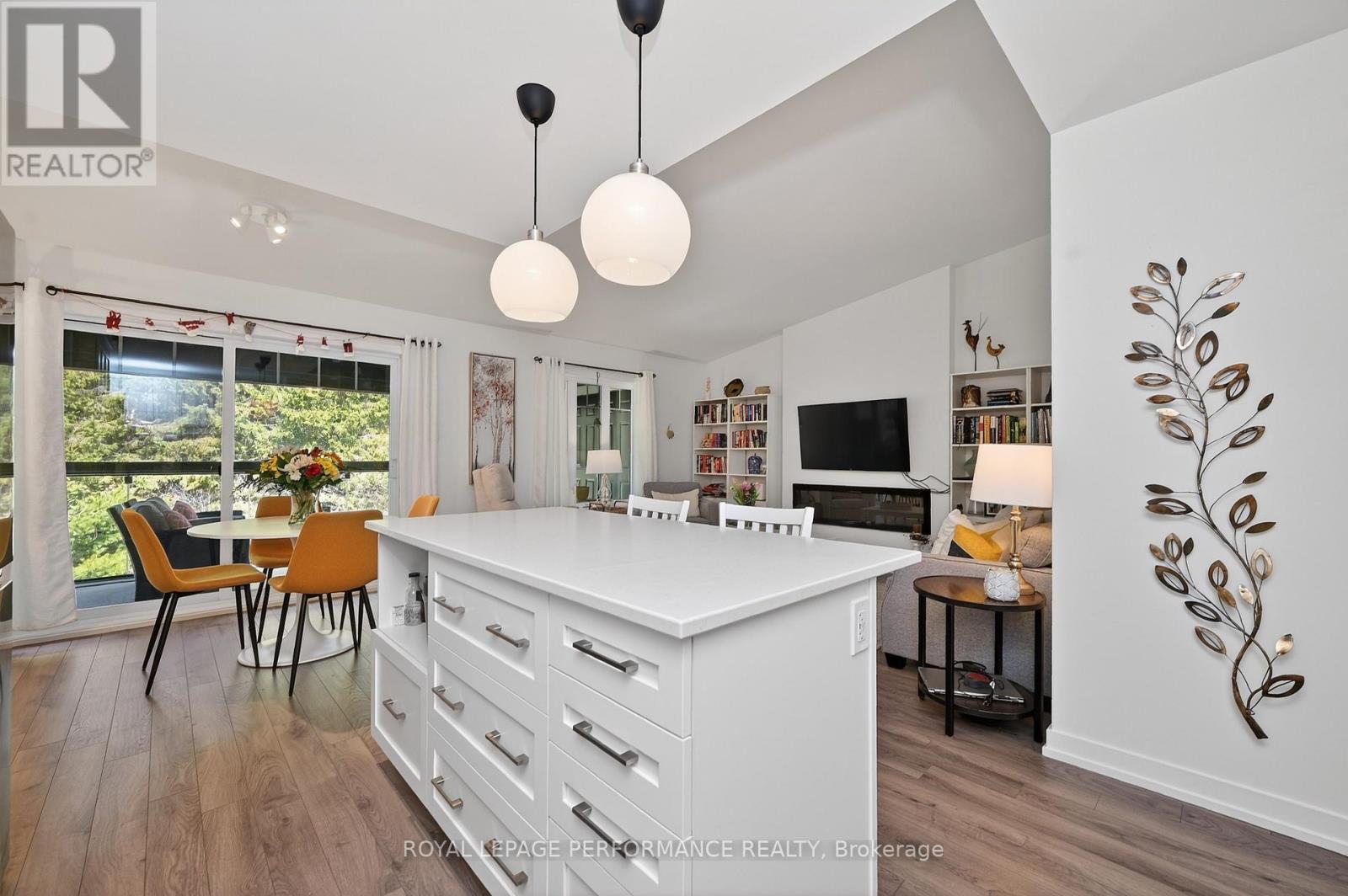 202 - 83 St Moritz Trail, Russell, Ontario  K0A 1W0 - Photo 10 - X13029150