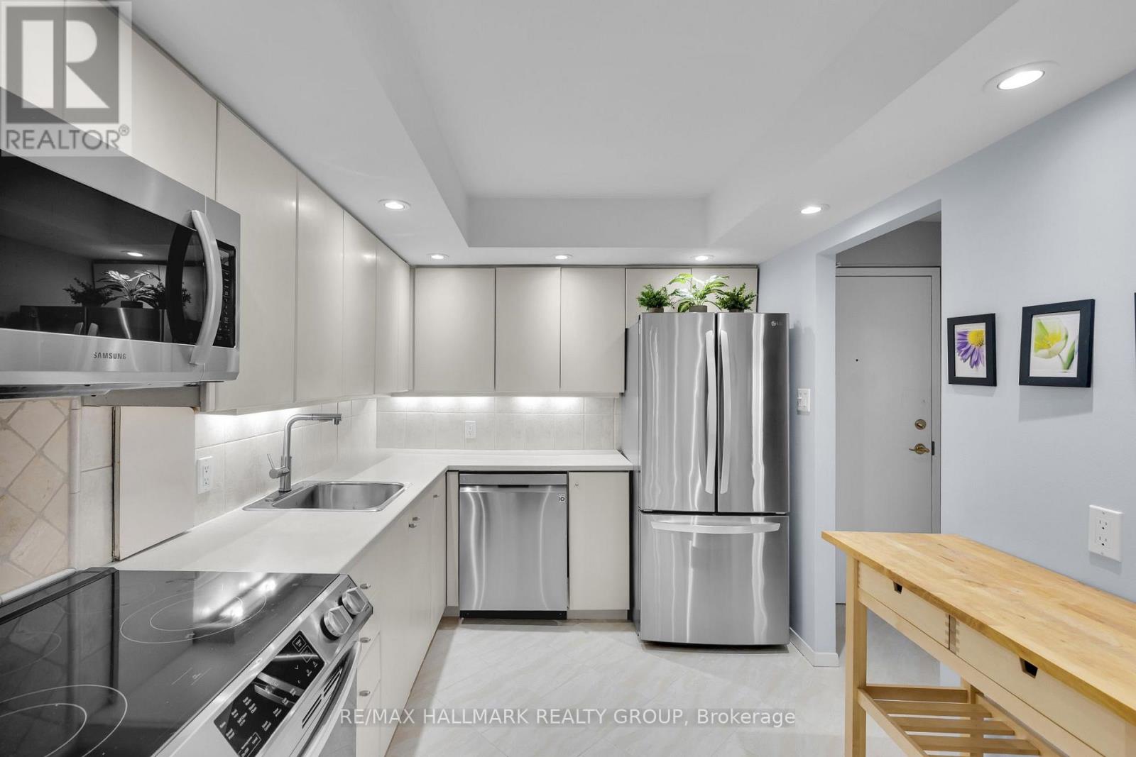 810 - 151 Bay Street, Ottawa, Ontario  K1R 7T2 - Photo 6 - X13029216