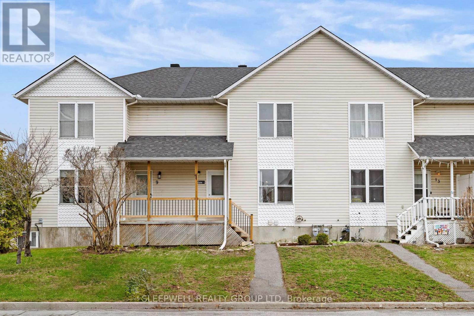 11 Johnston Street, Carleton Place, Ontario  K7C 4R7 - Photo 1 - X13029220