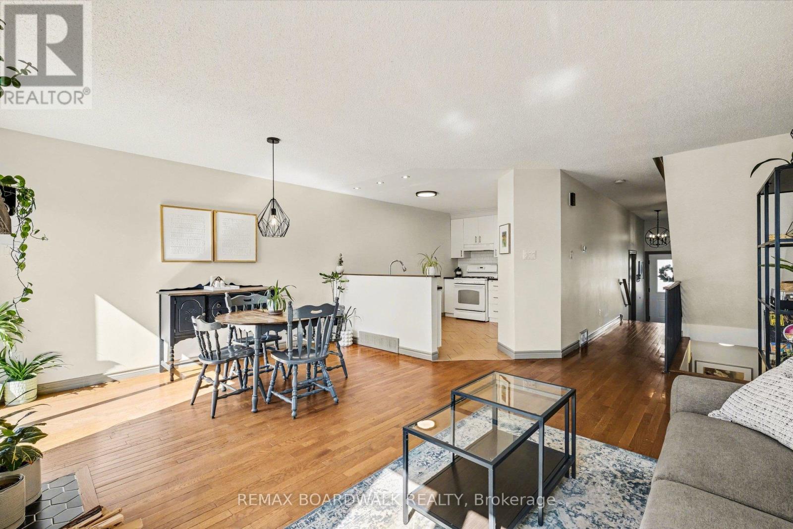 68 Houlahan Street, Ottawa, Ontario  K2J 3Y7 - Photo 12 - X13029380