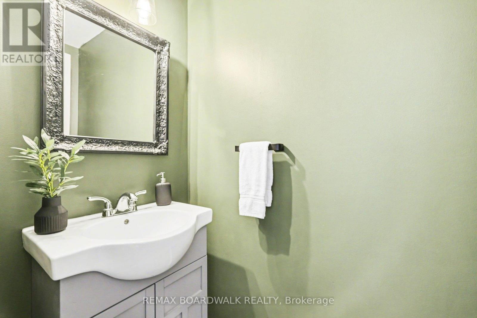 68 Houlahan Street, Ottawa, Ontario  K2J 3Y7 - Photo 16 - X13029380