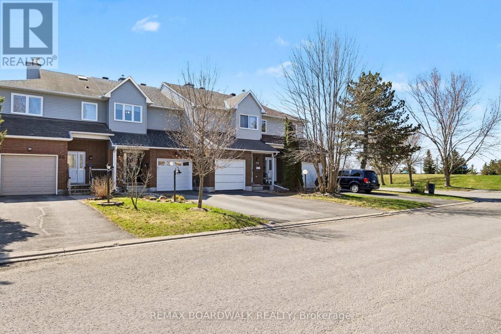 68 Houlahan Street, Ottawa, Ontario  K2J 3Y7 - Photo 4 - X13029380