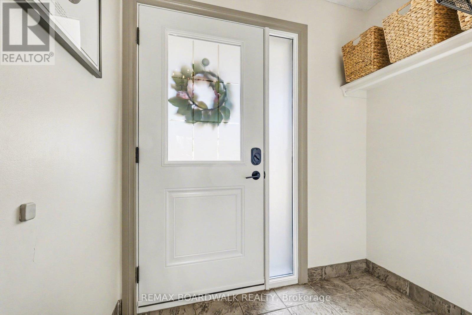 68 Houlahan Street, Ottawa, Ontario  K2J 3Y7 - Photo 6 - X13029380