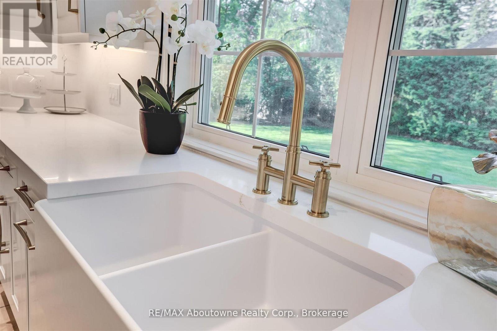 317 Gloucester Avenue, Oakville, Ontario  L6J 3W8 - Photo 27 - W13029086