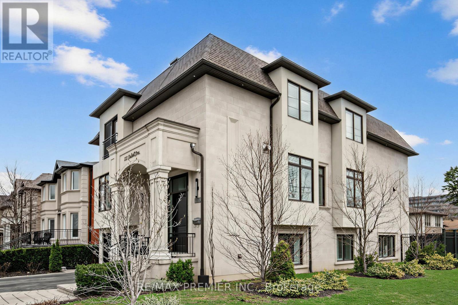 111 Codsell Avenue, Toronto, Ontario  M3H 3W2 - Photo 2 - C12460492