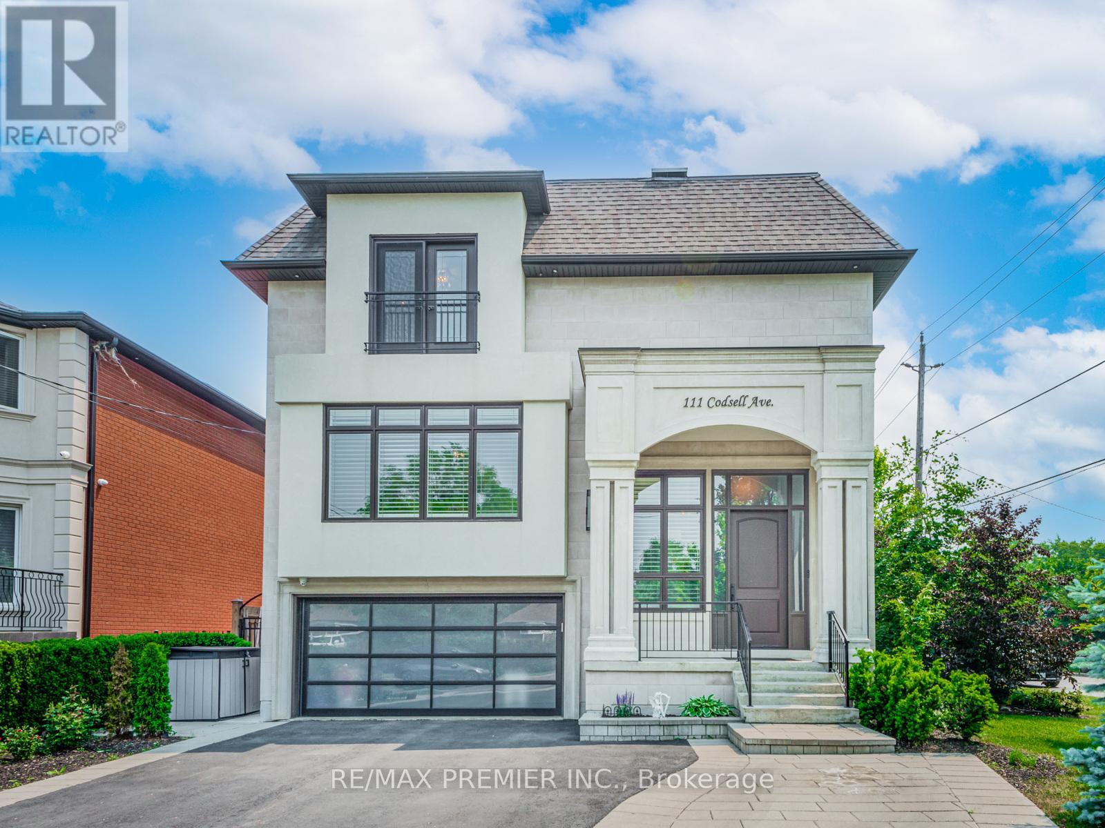 111 CODSELL AVENUE, Toronto, Ontario