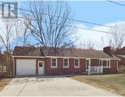 40 JOHNSTONE BOULEVARD, Brockton, Ontario