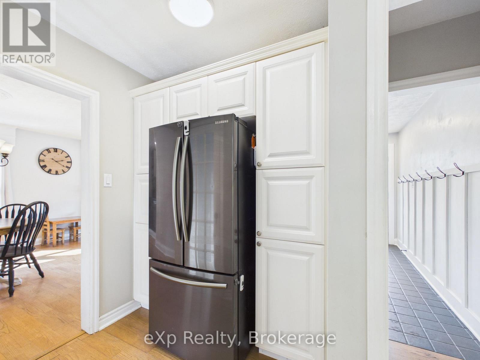 40 Johnstone Boulevard, Brockton, Ontario  N0G 2V0 - Photo 11 - X12939784